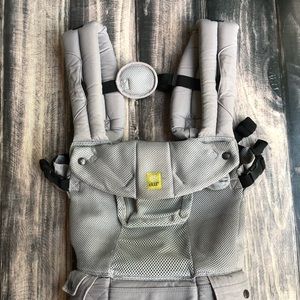 Lillebaby 6 in one complete baby carrier (7-45lbs)